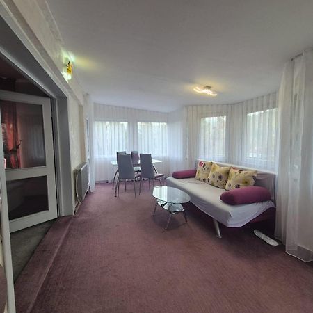 MAXX Lodge Bacău Buitenkant foto