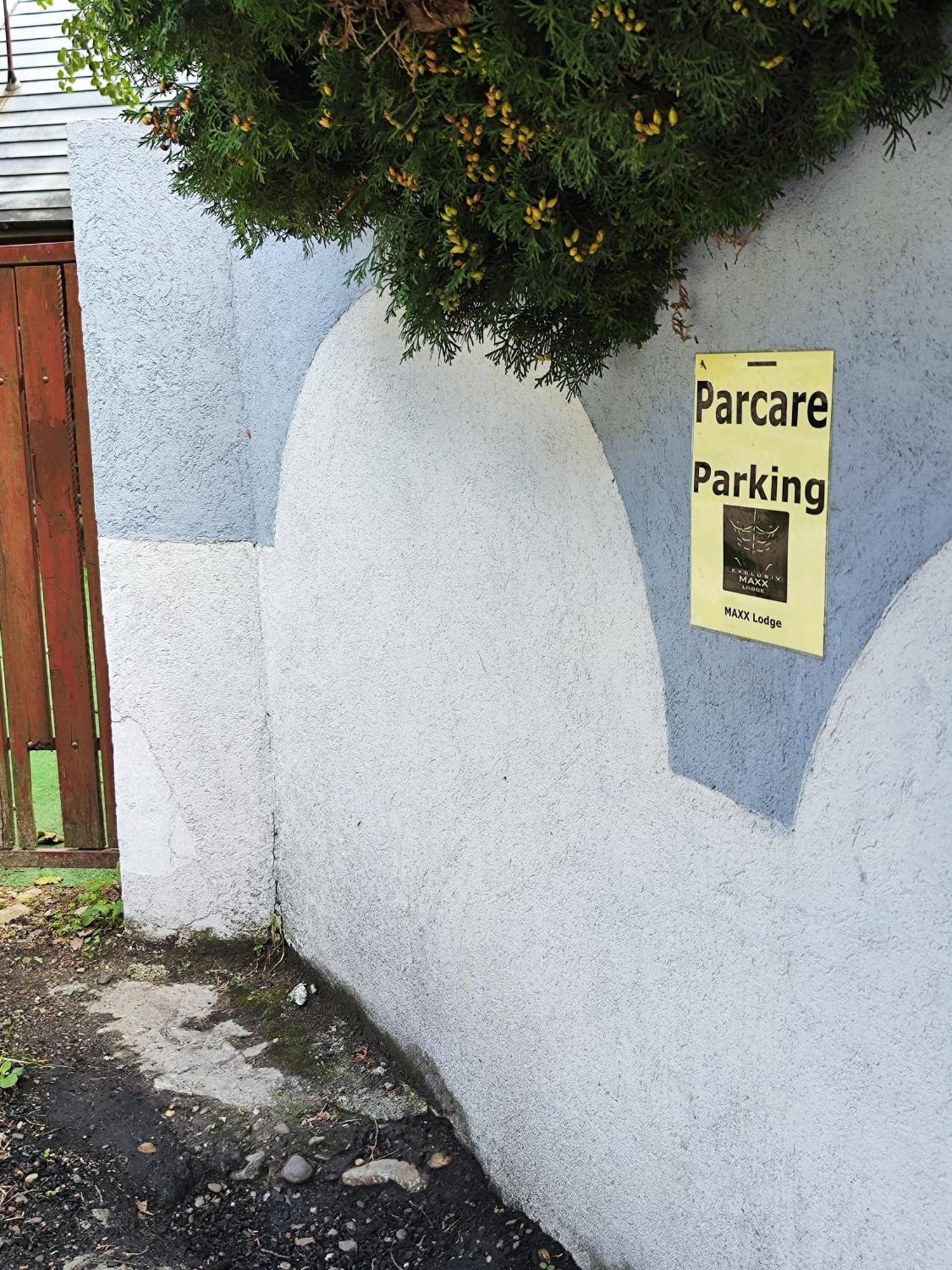 MAXX Lodge Bacău Buitenkant foto