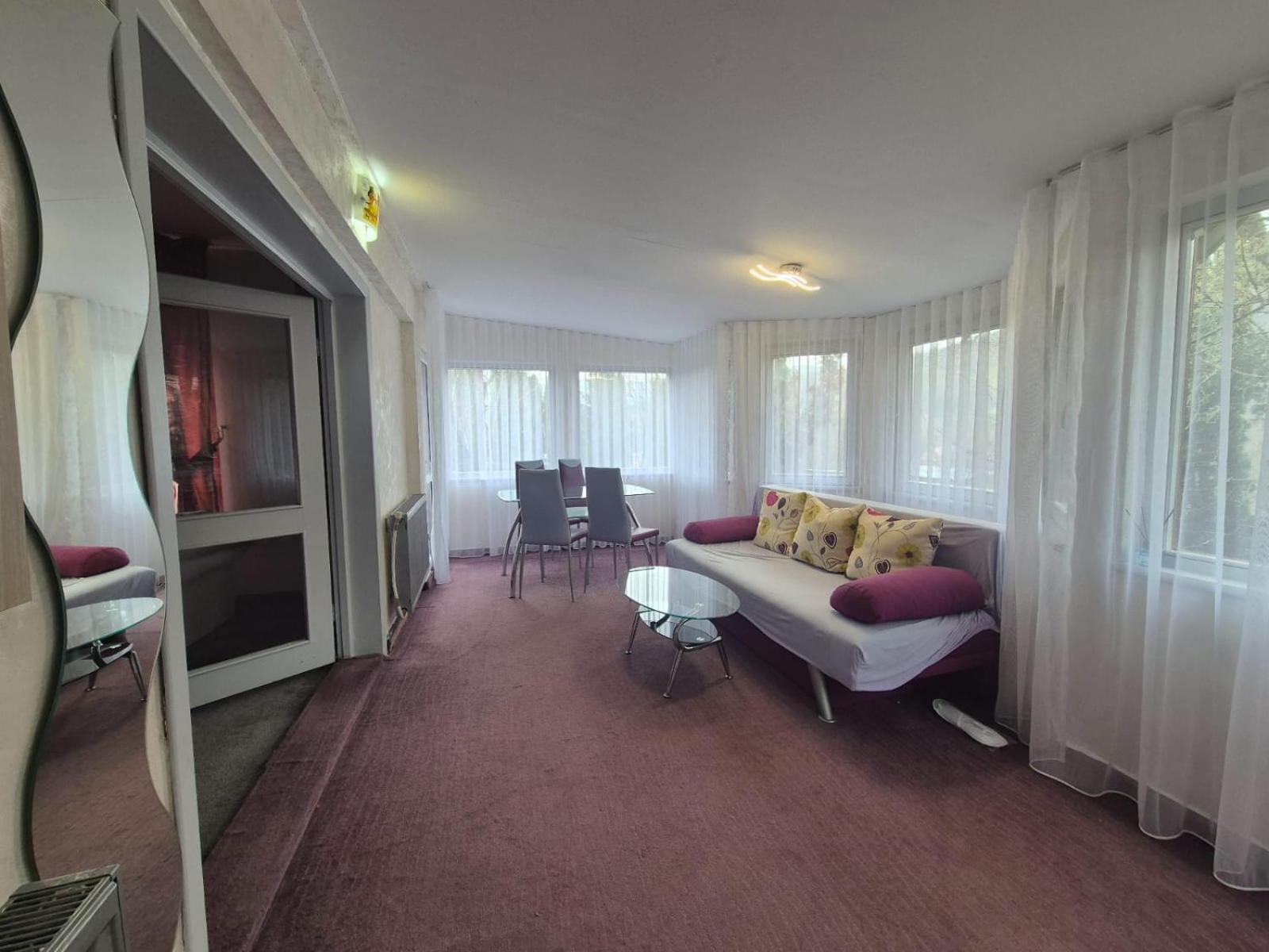 MAXX Lodge Bacău Buitenkant foto